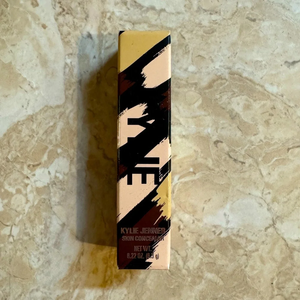 Kylie Cosmetics Skin Concealer - Fair